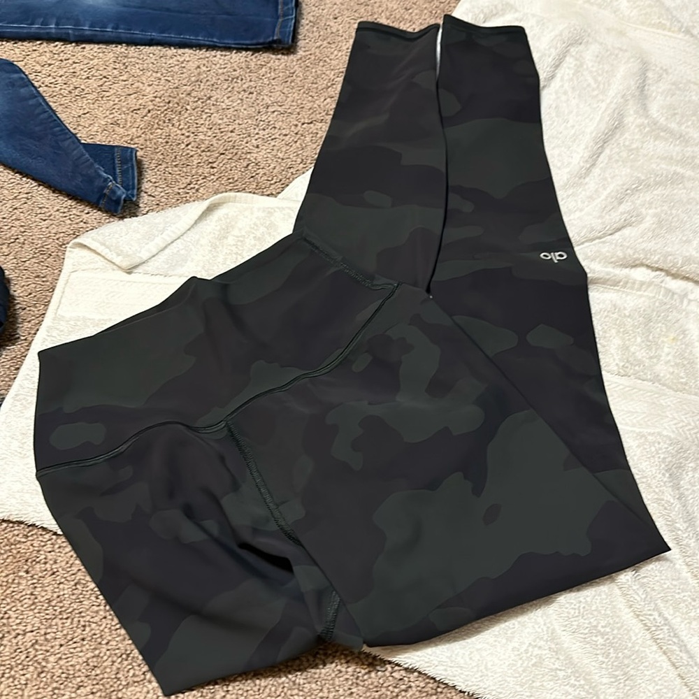 Alo small leggings like new